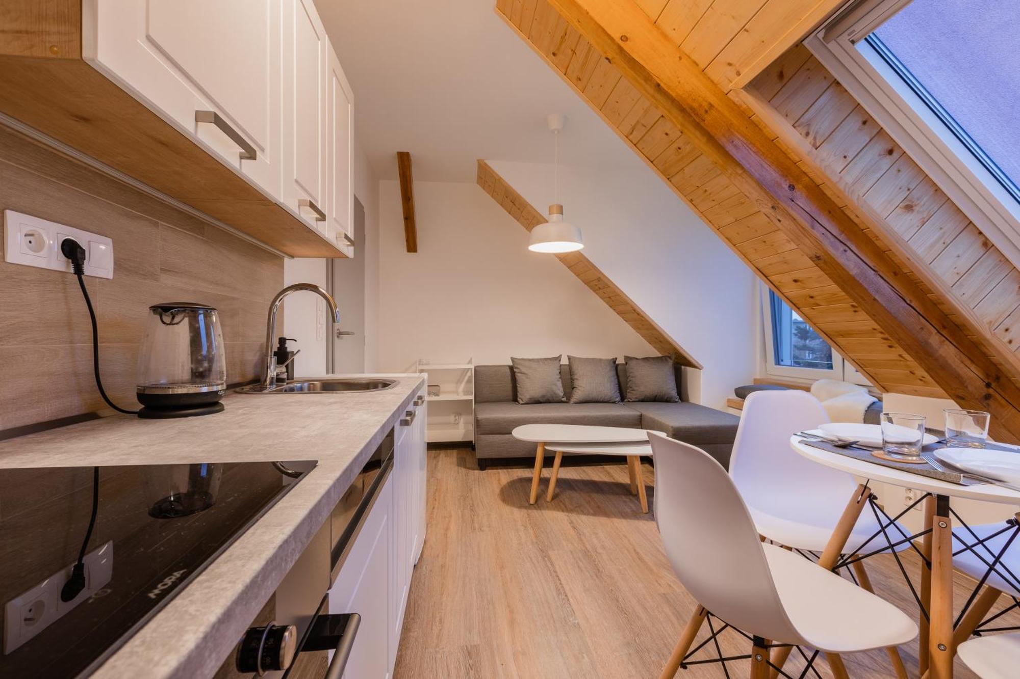 Romanticky Loft Parking U Hlavniho Nadrazi 올로모우츠 외부 사진