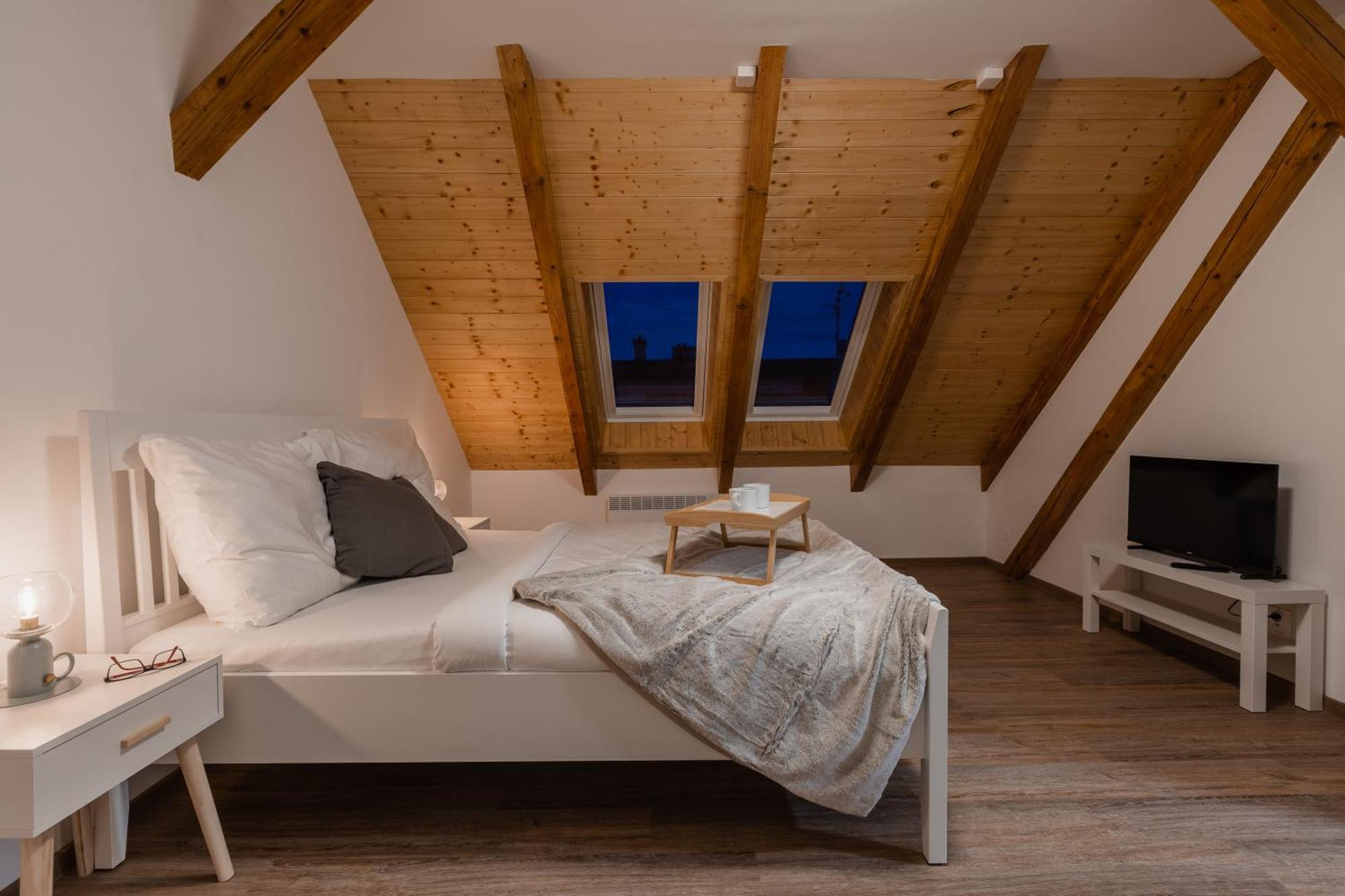 Romanticky Loft Parking U Hlavniho Nadrazi 올로모우츠 외부 사진