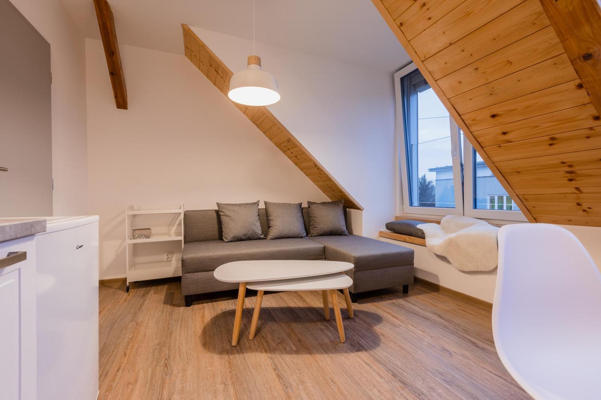 Romanticky Loft Parking U Hlavniho Nadrazi 올로모우츠 외부 사진